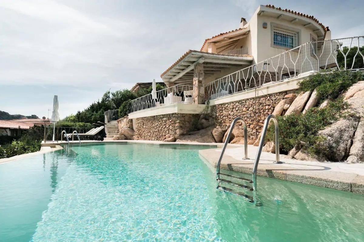 Villa Sul Mare Con Piscina E Jacuzzi Privata Baja Sardinia Eksteriør bilde