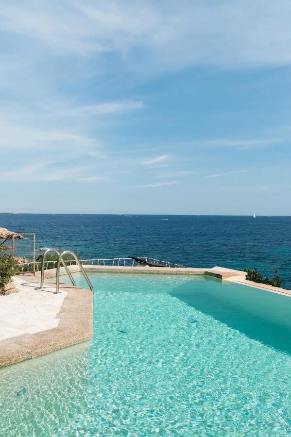 Villa Sul Mare Con Piscina E Jacuzzi Privata Baja Sardinia Eksteriør bilde