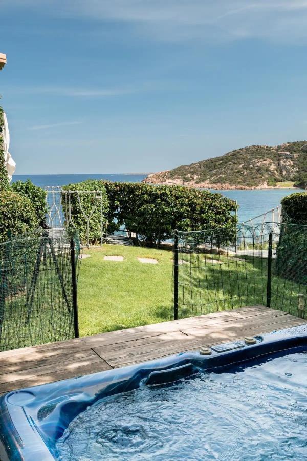 Villa Sul Mare Con Piscina E Jacuzzi Privata Baja Sardinia Eksteriør bilde